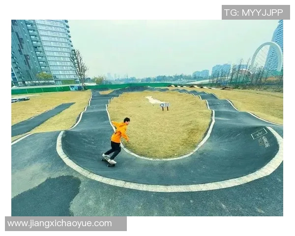 滑板文化的魅力:深入了解成都滑板队员的独特技能与风采 滑板文化的魅力:深入了解成都滑板队员的独特技能与风采